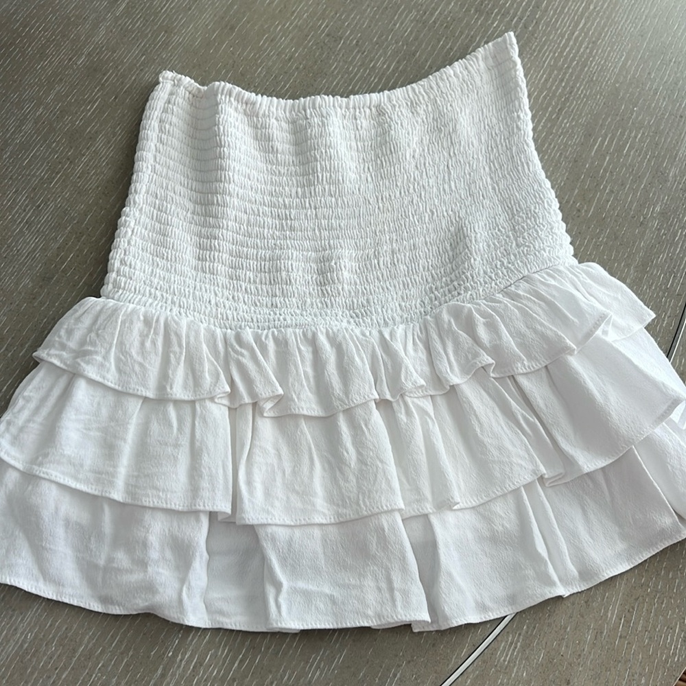 Olivaceous white mini skirt size M